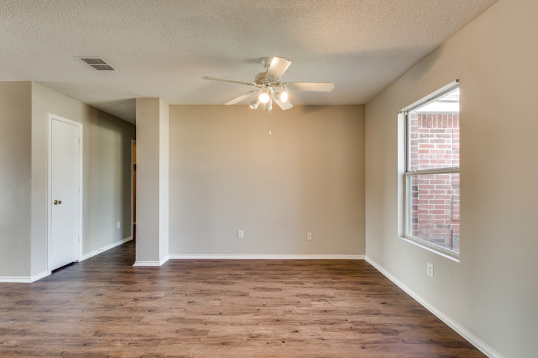 Photo 12 of 29 - 2810 Bissell Way, Wylie, TX 75098