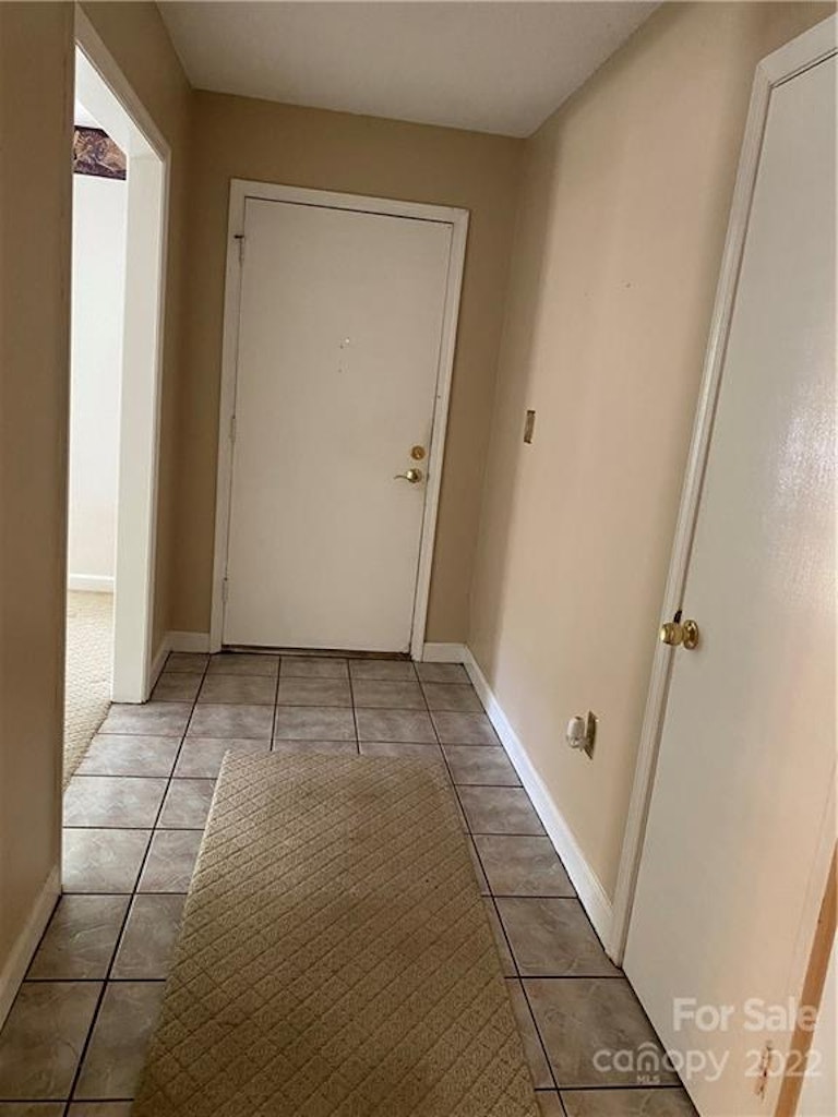 Photo 2 of 16 - 5926 McNair Rd, Charlotte, NC 28212