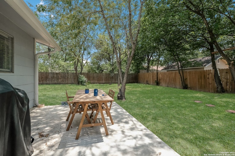 Photo 20 of 22 - 7434 Fieldgate Dr, San Antonio, TX 78227