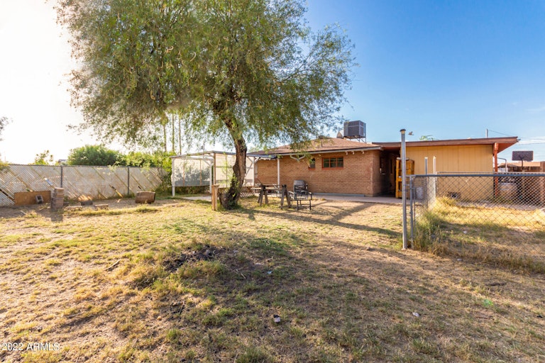 Photo 18 of 19 - 5815 W Citrus Way, Glendale, AZ 85301