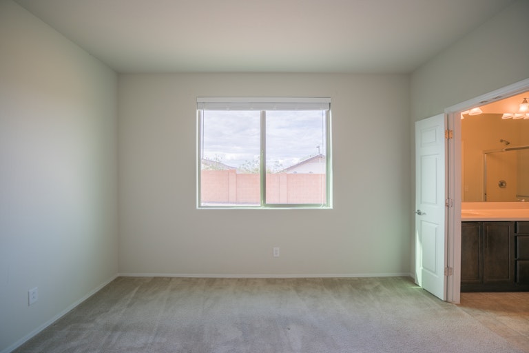 Photo 11 of 25 - 26118 W Sequoia Dr, Buckeye, AZ 85396
