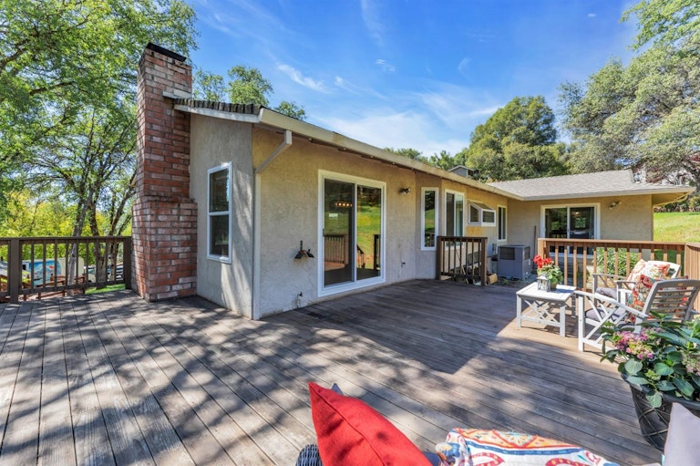 Photo 35 of 38 - 23059 Broadmoor Ct, Auburn, CA 95602