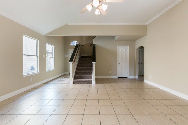 Photo 3 of 24 - 5602 Post Oak Manor Dr, Houston, TX 77085
