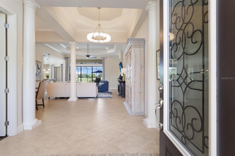 Photo 4 of 45 - 14910 Castle Park Ter, Lakewood Ranch, FL 34202