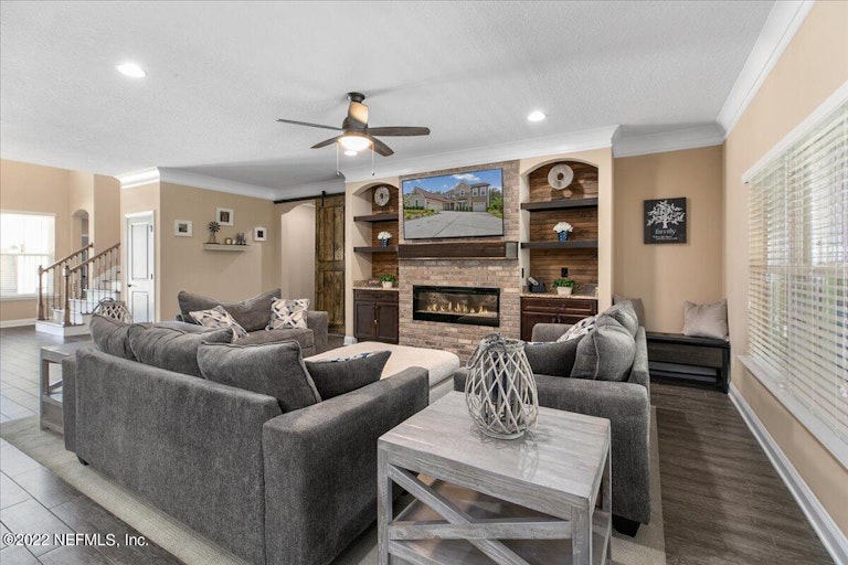 Photo 18 of 62 - 4106 Carriage Crossing Ln, Orange Park, FL 32065
