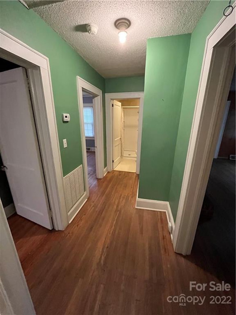 Photo 17 of 23 - 81 Eastcliff Dr SE, Concord, NC 28025