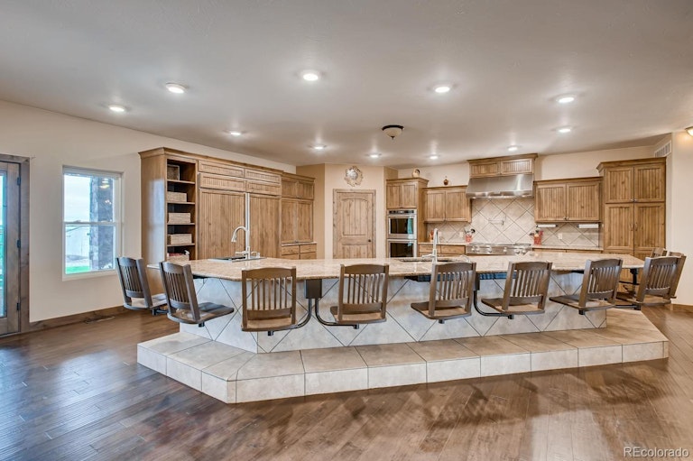 Photo 11 of 38 - 6233 Lake Gulch Rd, Castle Rock, CO 80104