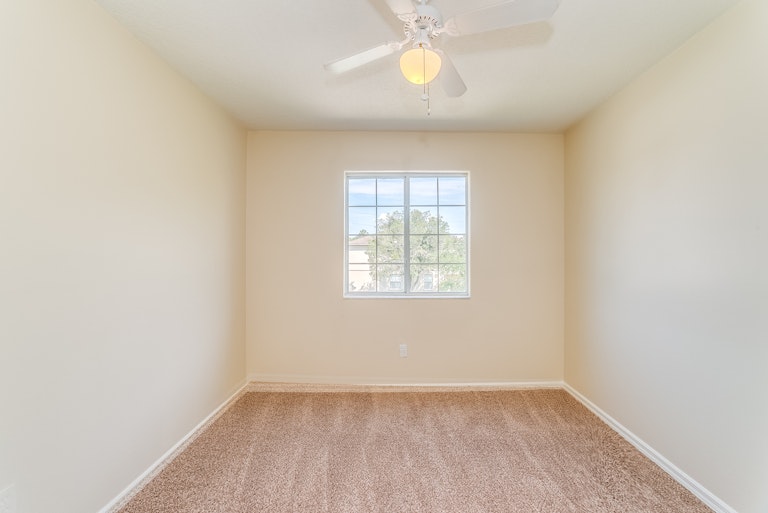 Photo 15 of 23 - 2206 Stone Abbey Blvd, Orlando, FL 32828