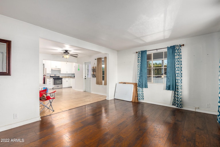 Photo 4 of 40 - 556 N Horne, Mesa, AZ 85203