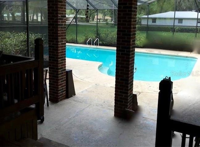 Photo 15 of 22 - 6111 Yates Rd, Lakeland, FL 33811