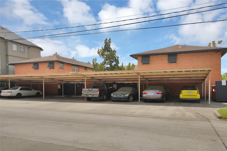 Photo 1 of 23 - 5102 Academy St #16, Houston, TX 77005