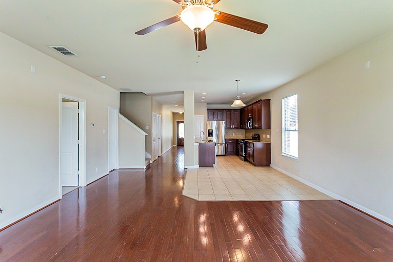 Photo 9 of 24 - 14035 Caprese Hl, San Antonio, TX 78253