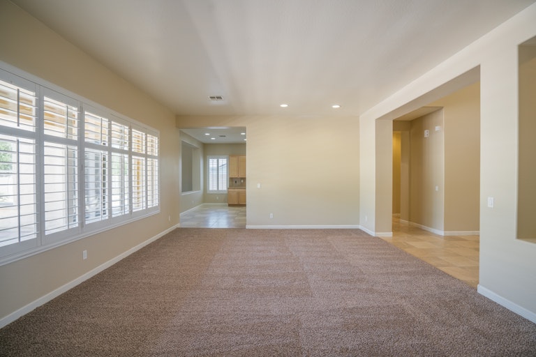 Photo 12 of 32 - 17618 W Desert Ln, Surprise, AZ 85388