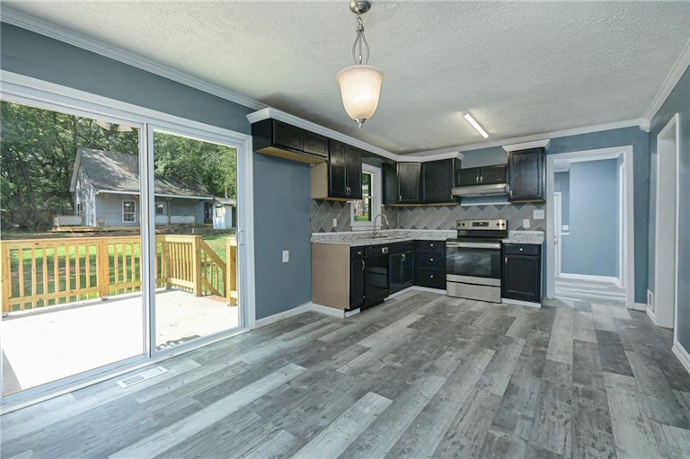 Photo 9 of 25 - 2198 Perkerson Mill Rd, Austell, GA 30106