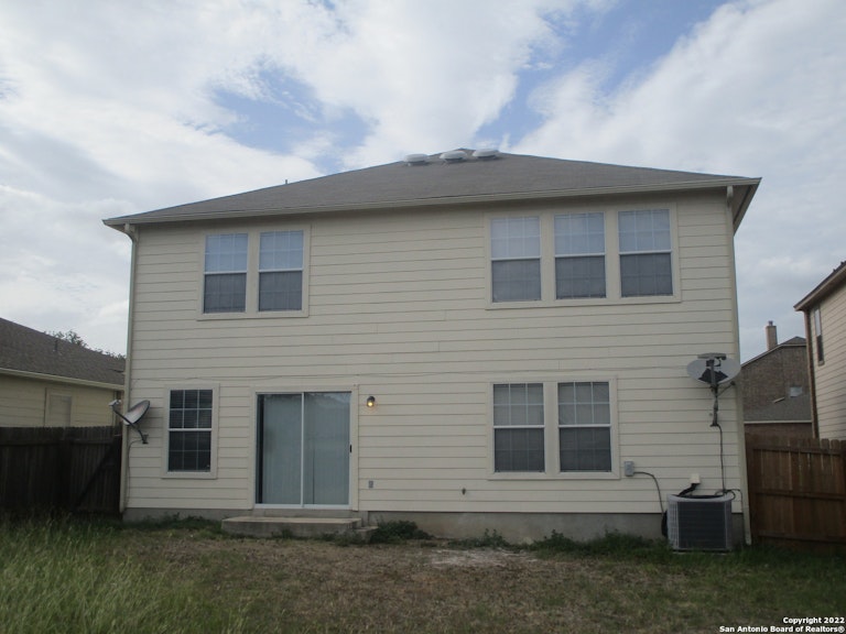 Photo 18 of 20 - 13310 Solar Crst, San Antonio, TX 78245