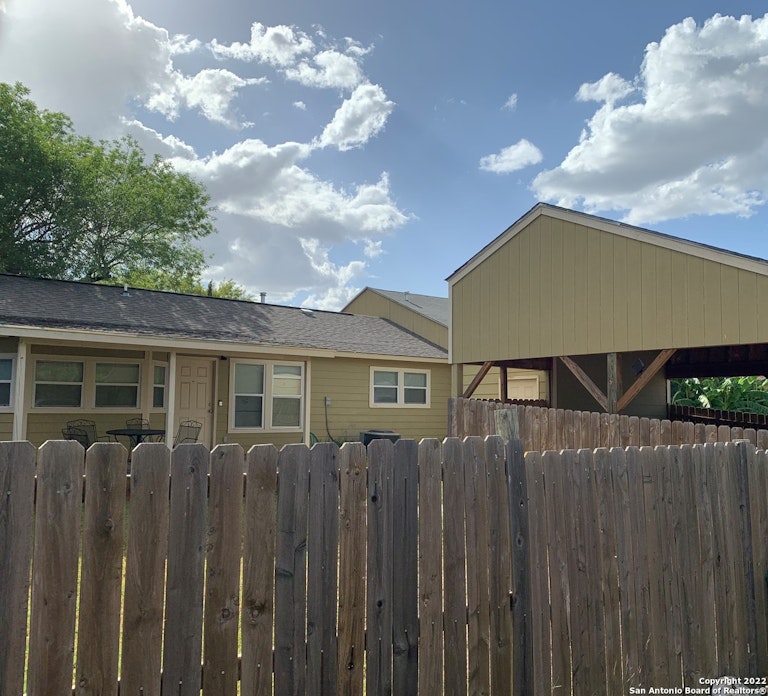 Photo 17 of 19 - 1230 Longmont St, San Antonio, TX 78245