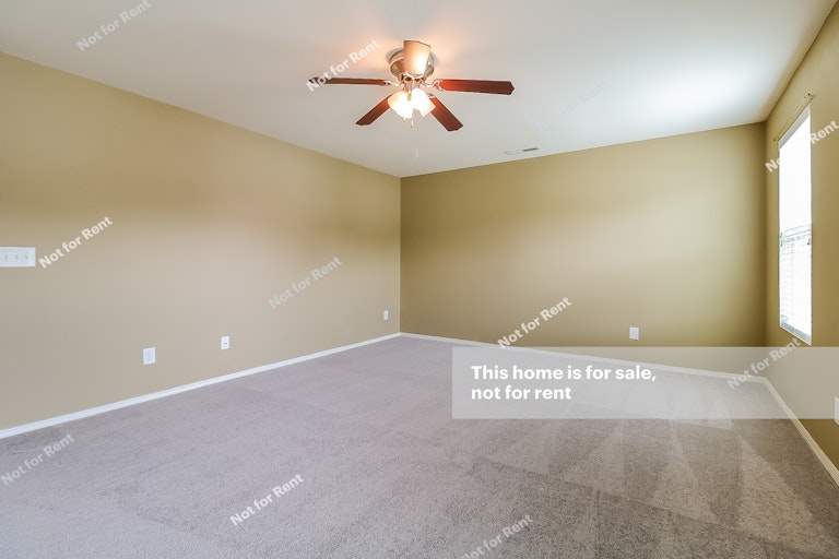 Photo 25 of 26 - 526 Kerriann Ln, Clayton, NC 27520