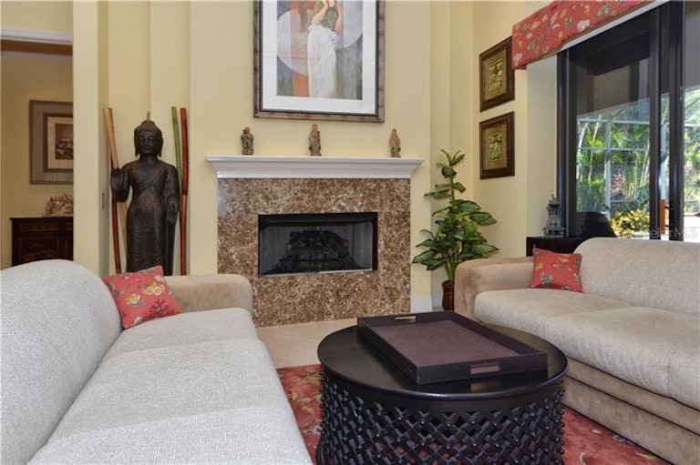 Photo 6 of 25 - 8897 Bloomfield Blvd, Sarasota, FL 34238