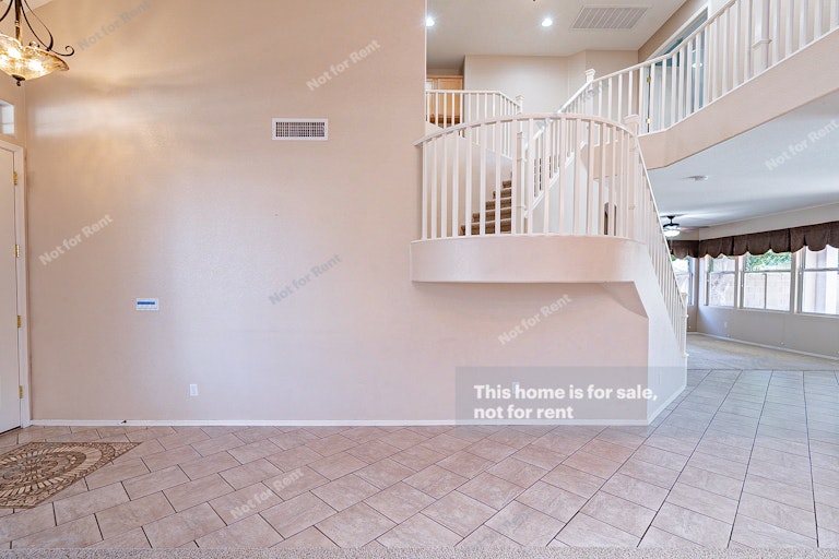 Photo 13 of 28 - 7023 W Blackhawk Dr, Glendale, AZ 85308
