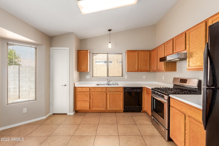 Photo 6 of 16 - 483 E Monterey St, Chandler, AZ 85225
