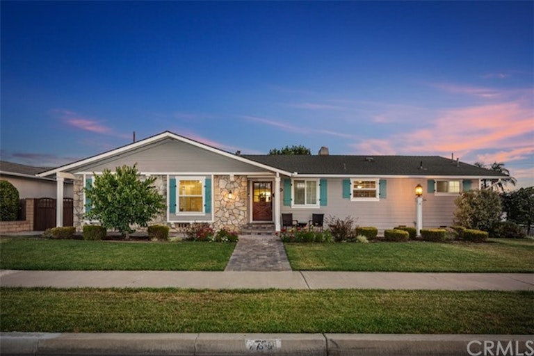 Photo 1 of 50 - 730 E Emerson Ave, Orange, CA 92865