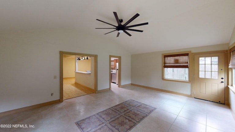 Photo 5 of 18 - 2638 Kersey Ct, Jacksonville, FL 32216