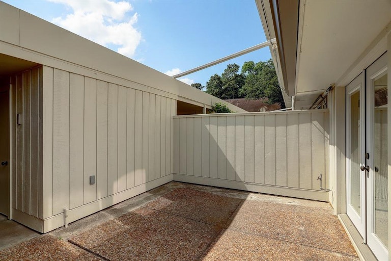 Photo 37 of 42 - 12643 Rip Van Winkle Dr, Houston, TX 77024