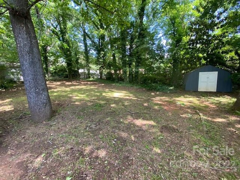 Photo 15 of 16 - 5926 McNair Rd, Charlotte, NC 28212