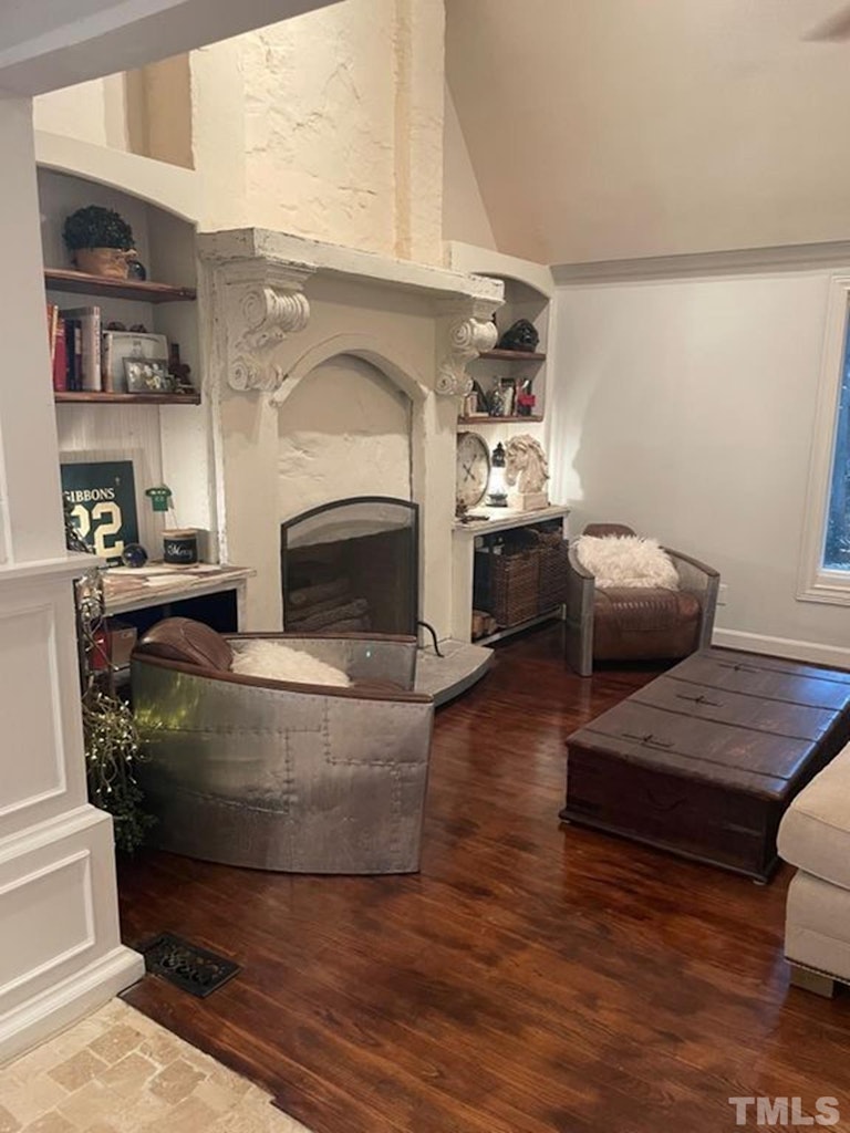 Photo 27 of 49 - 1204 Queensferry Rd, Cary, NC 27511