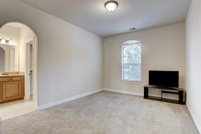 Photo 21 of 32 - 3910 Randle Ridge Ct, Fulshear, TX 77441