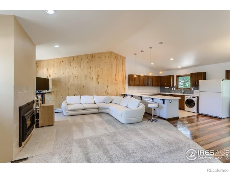 Photo 1 of 25 - 415 E Sutton Cir, Lafayette, CO 80026