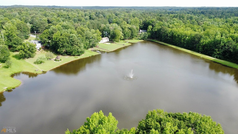 Photo 6 of 78 - 110 Beechvalley Dr, Sharpsburg, GA 30277