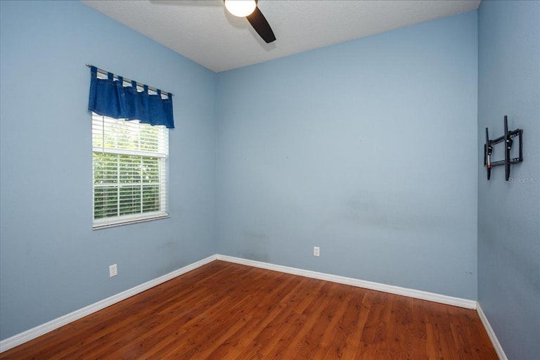 Photo 17 of 26 - 5949 Charloma Dr, Lakeland, FL 33812