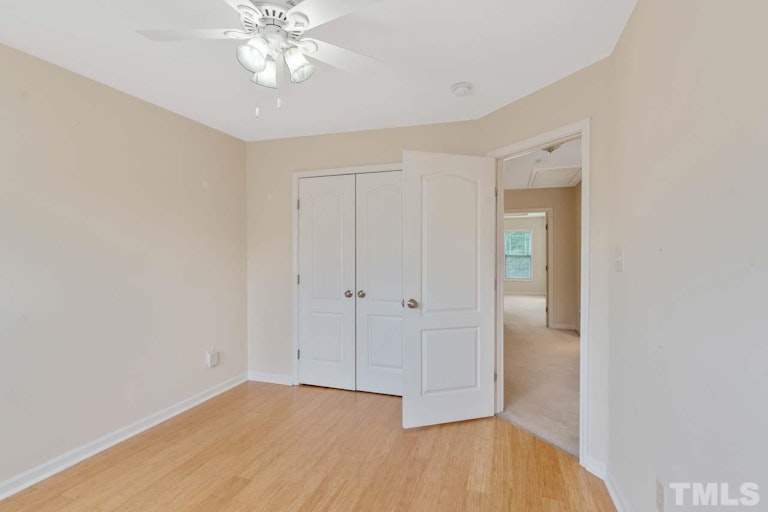 Photo 17 of 34 - 2216 Stoney Spring Dr, Raleigh, NC 27610