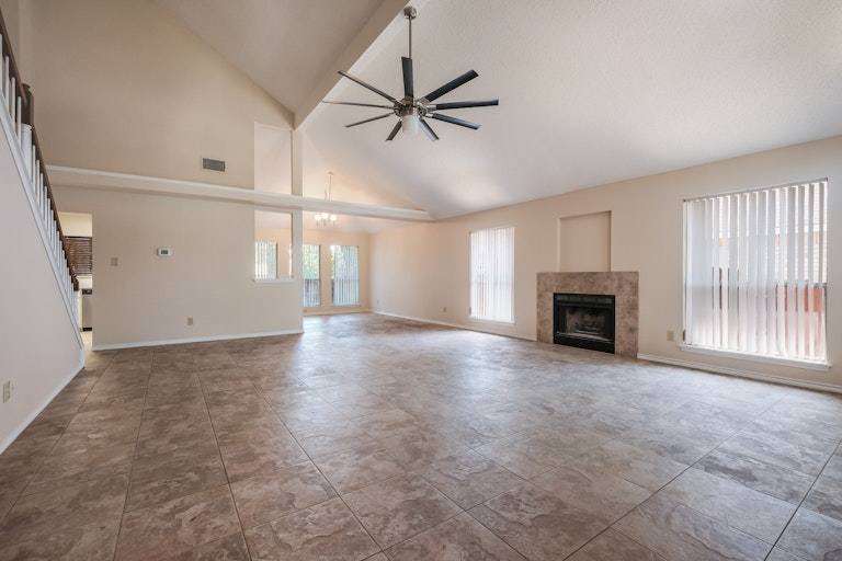 Photo 4 of 25 - 10138 Sandyglen, San Antonio, TX 78240