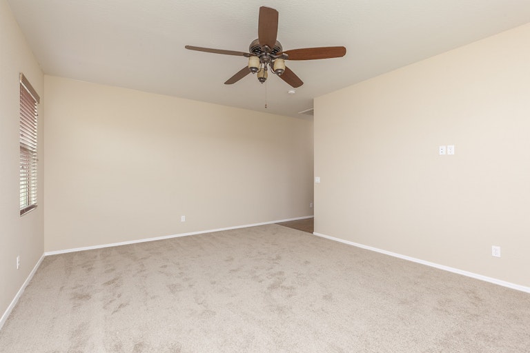 Photo 16 of 25 - 5613 W Kowalsky Ln, Phoenix, AZ 85339