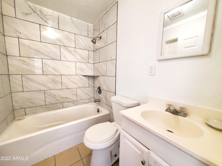 Photo 19 of 42 - 11122 W Connecticut Ave, Youngtown, AZ 85363