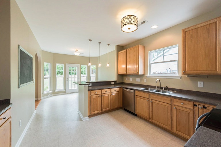 Photo 3 of 20 - 3422 Ranbir Dr, Durham, NC 27713
