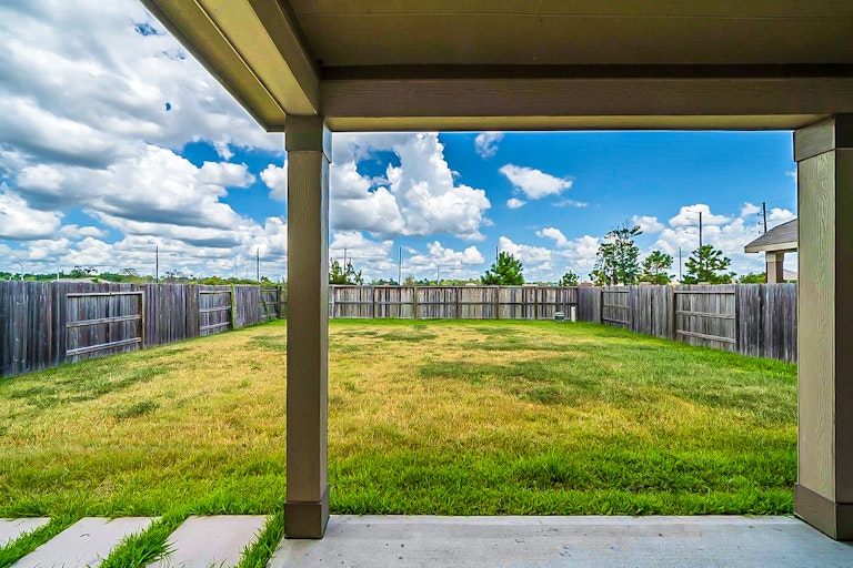 Photo 32 of 36 - 12731 Arcola Valley Ct, Houston, TX 77044