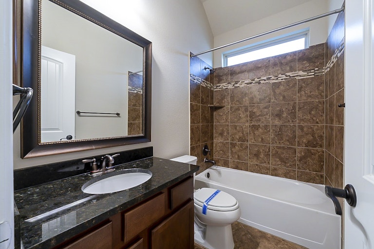 Photo 23 of 30 - 2457 Porto Way, League City, TX 77573