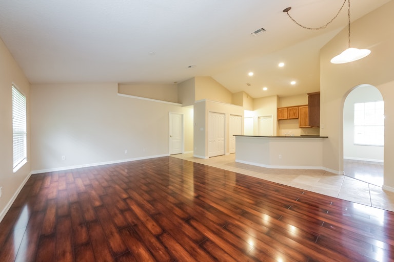 Photo 14 of 27 - 2207 Wolf Ridge Ln, Mount Dora, FL 32757