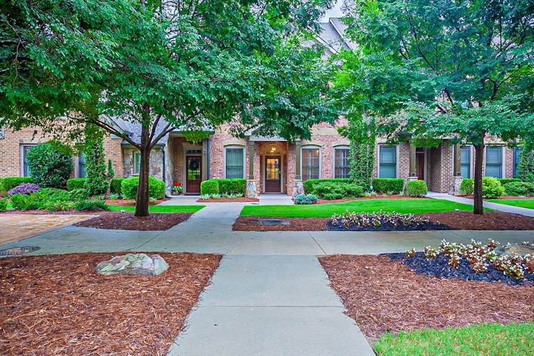 Photo 1 of 35 - 9096 Tuckerbrook Ln, Alpharetta, GA 30022