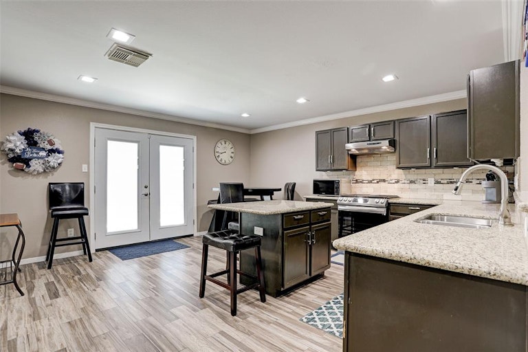 Photo 8 of 22 - 3402 Huisache Blvd, Pearland, TX 77581