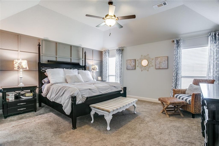 Photo 12 of 30 - 2700 Chimney Rock Rd, Burleson, TX 76028