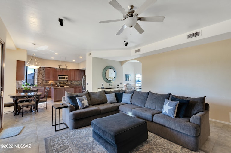 Photo 10 of 34 - 249 W Milbrae Springs Dr, Oro Valley, AZ 85755
