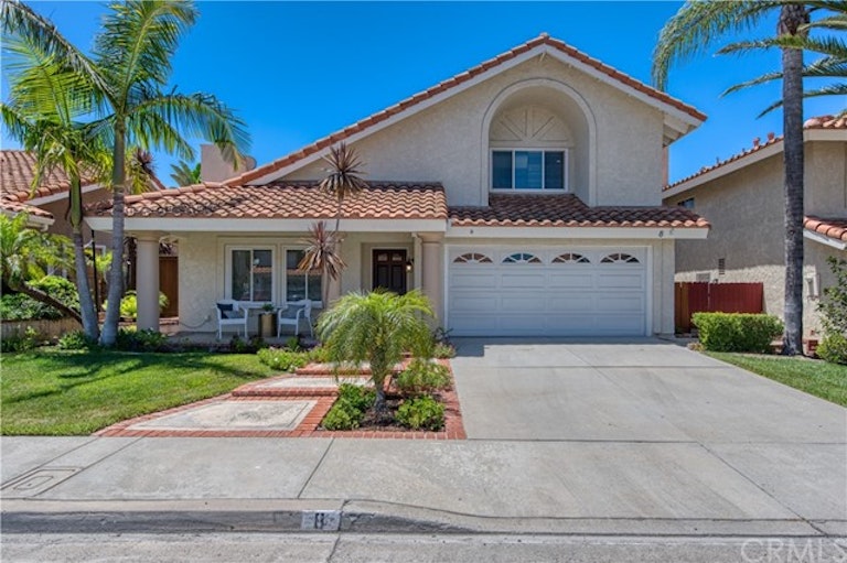 Photo 1 of 37 - 8 Via Bellorita, Rancho Santa Margarita, CA 92688
