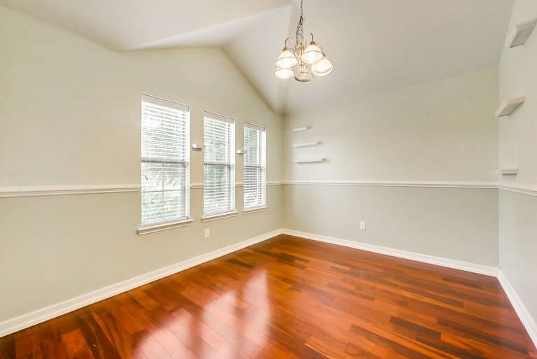 Photo 5 of 28 - 8517 Prairie Dawn Dr, Fort Worth, TX 76131