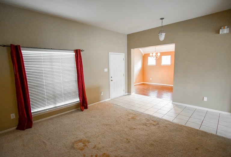 Photo 9 of 25 - 3209 Bloomfield Trl, Mansfield, TX 76063