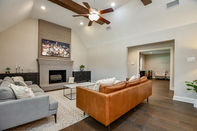 Photo 13 of 49 - 5402 Rutherglenn Dr, Houston, TX 77096