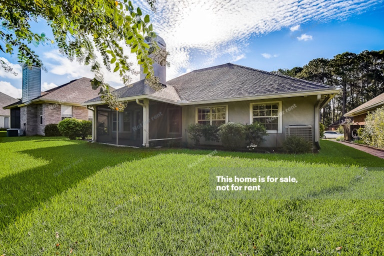 Photo 14 of 36 - 8560 Walden Glen Dr, Jacksonville, FL 32256